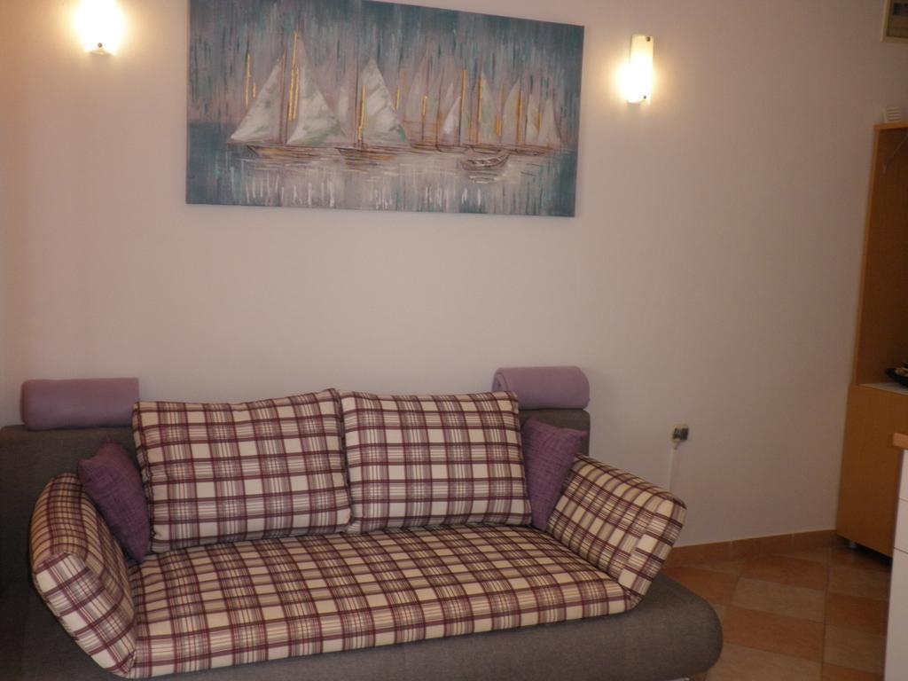 Apartments - Rooms VESNA Primošten Buitenkant foto
